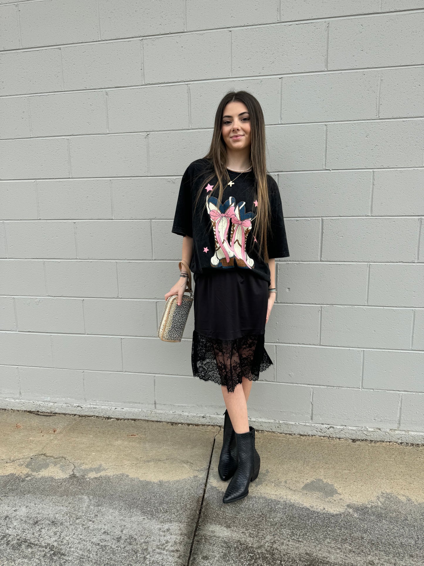 Bow Boots Tee