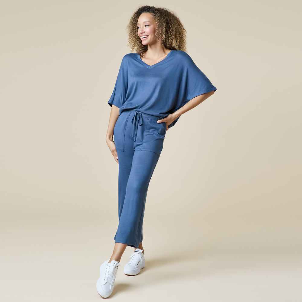 Softies V-Neck + Capri Set