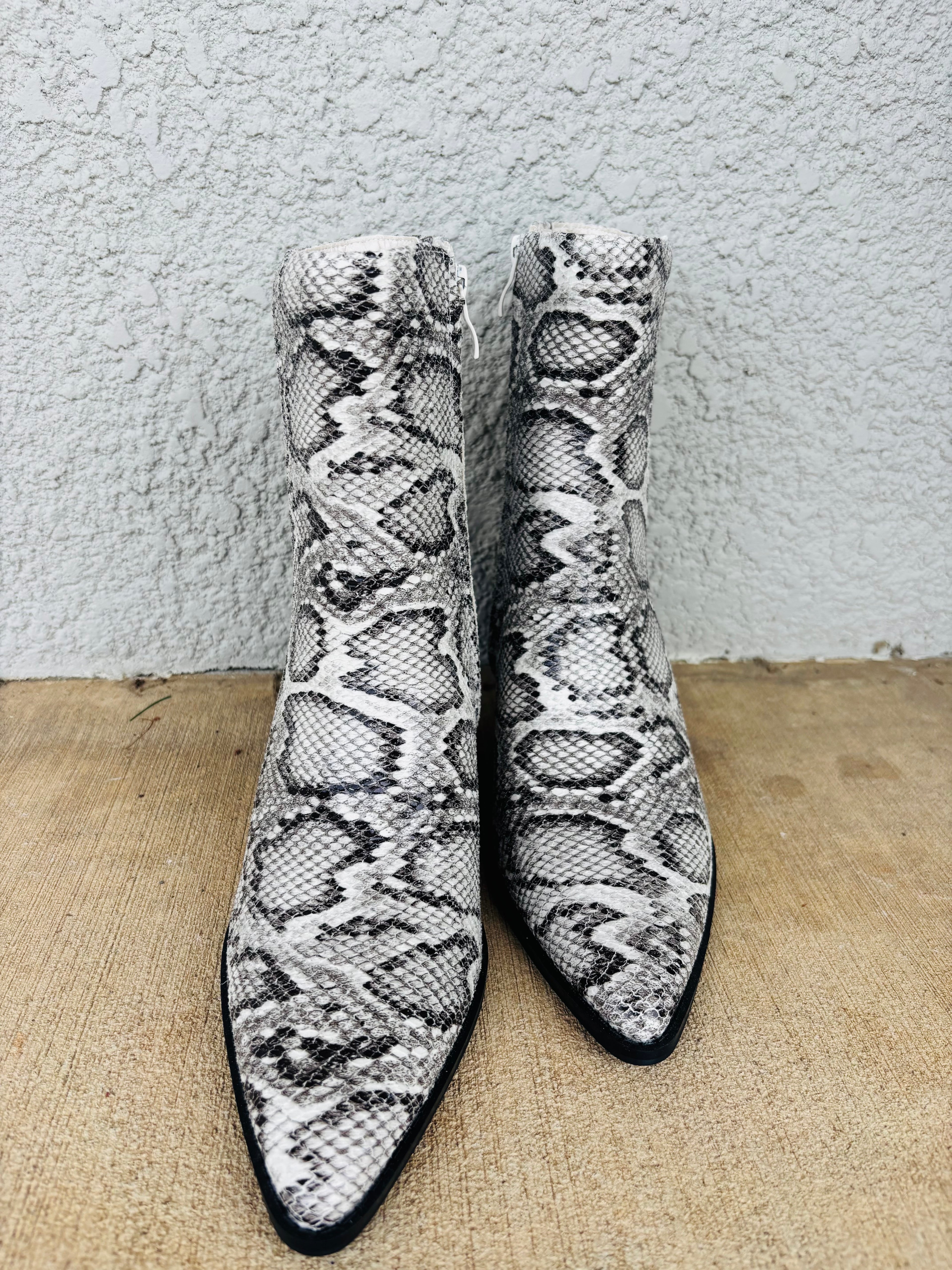 UMA Snake Boots