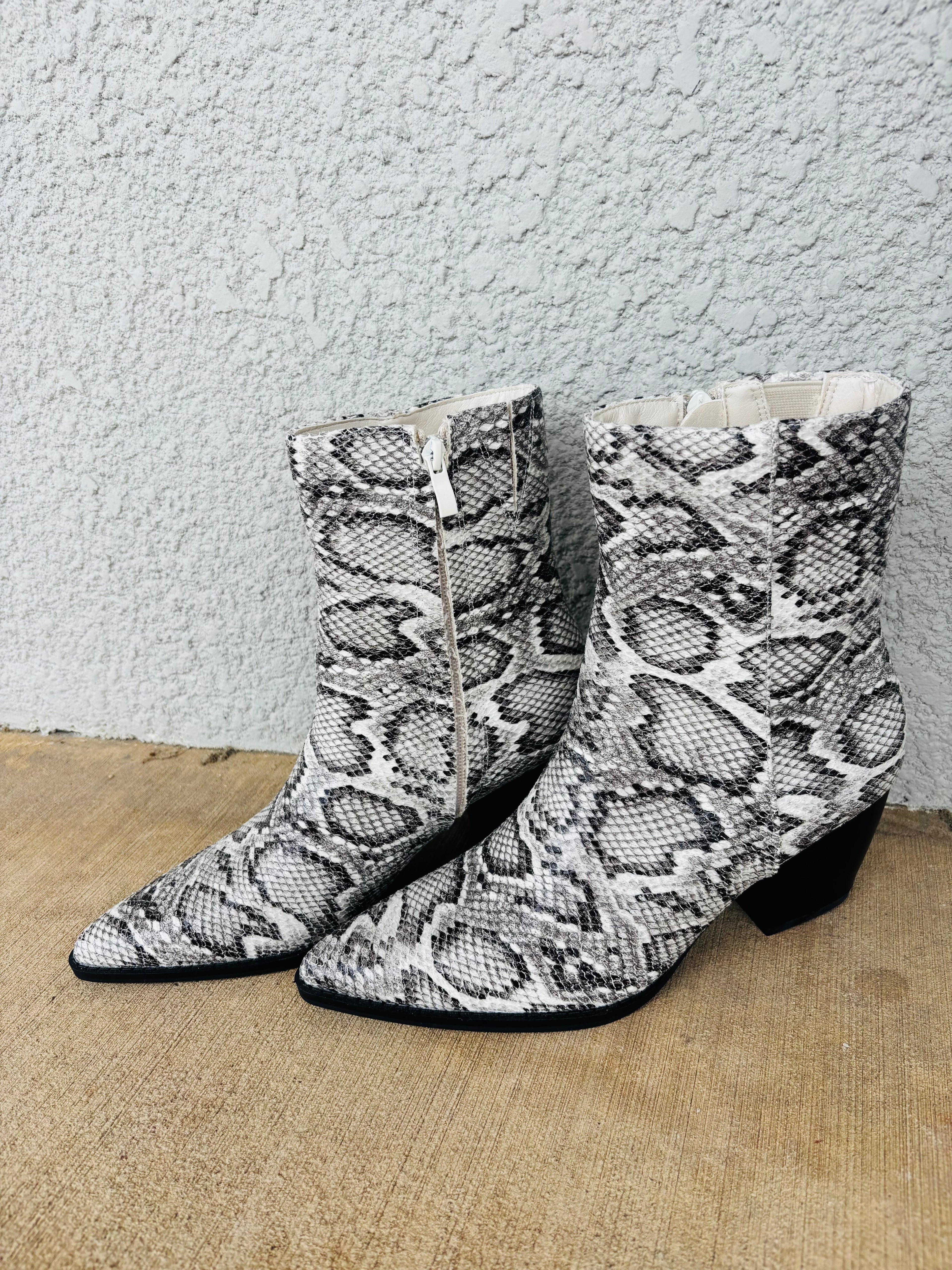 UMA Snake Boots