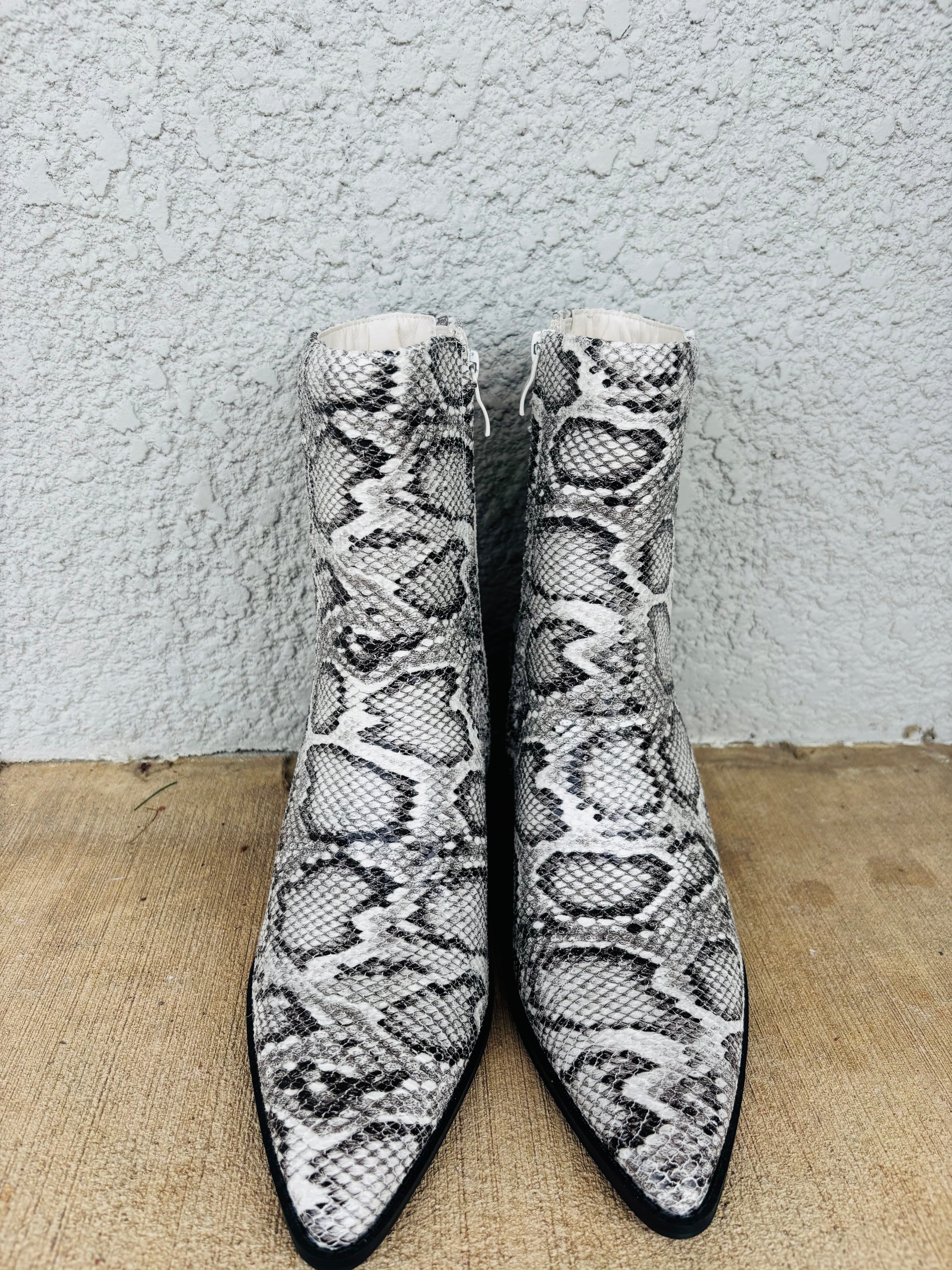 UMA Snake Boots