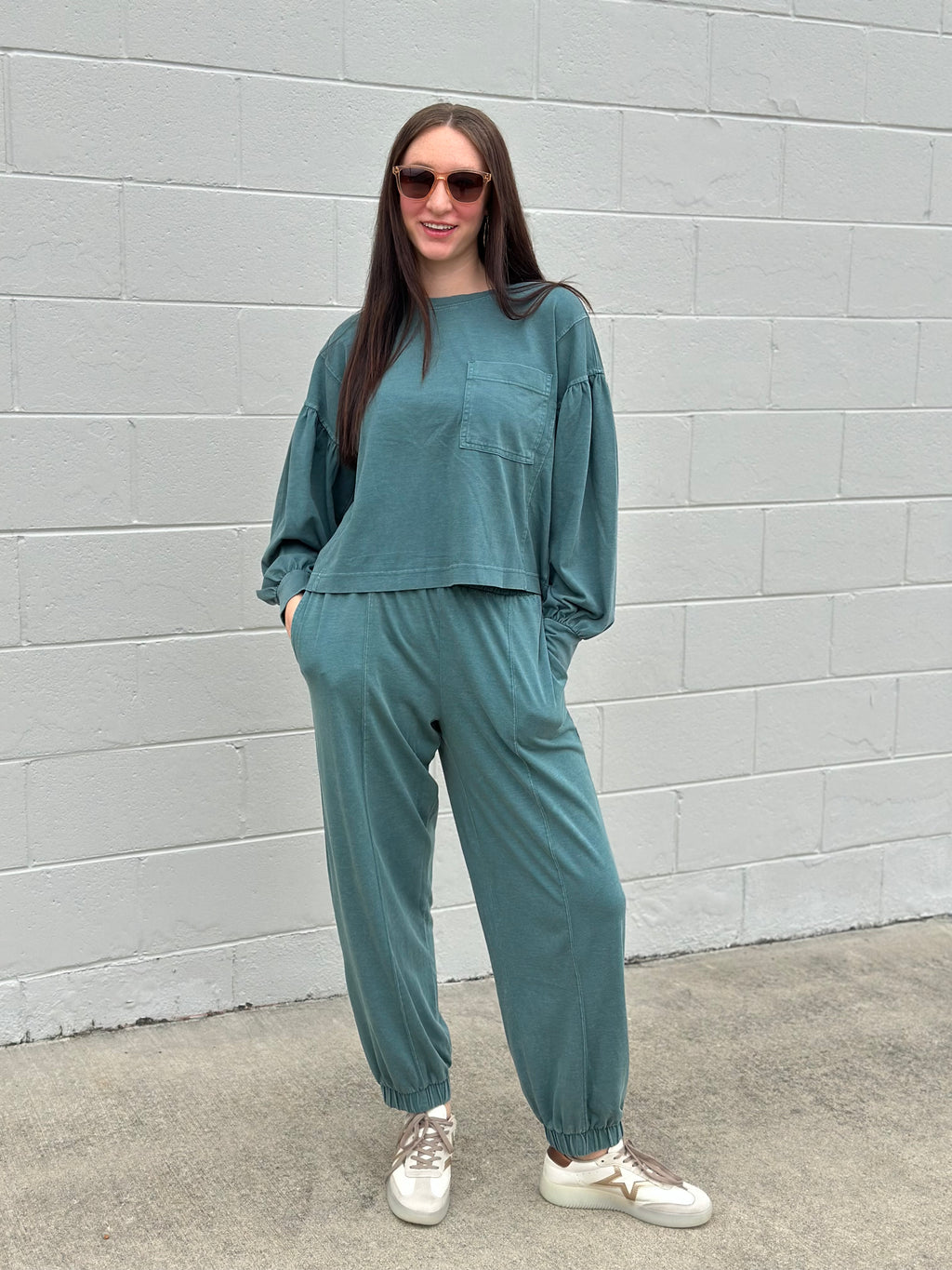 Renier Set Top