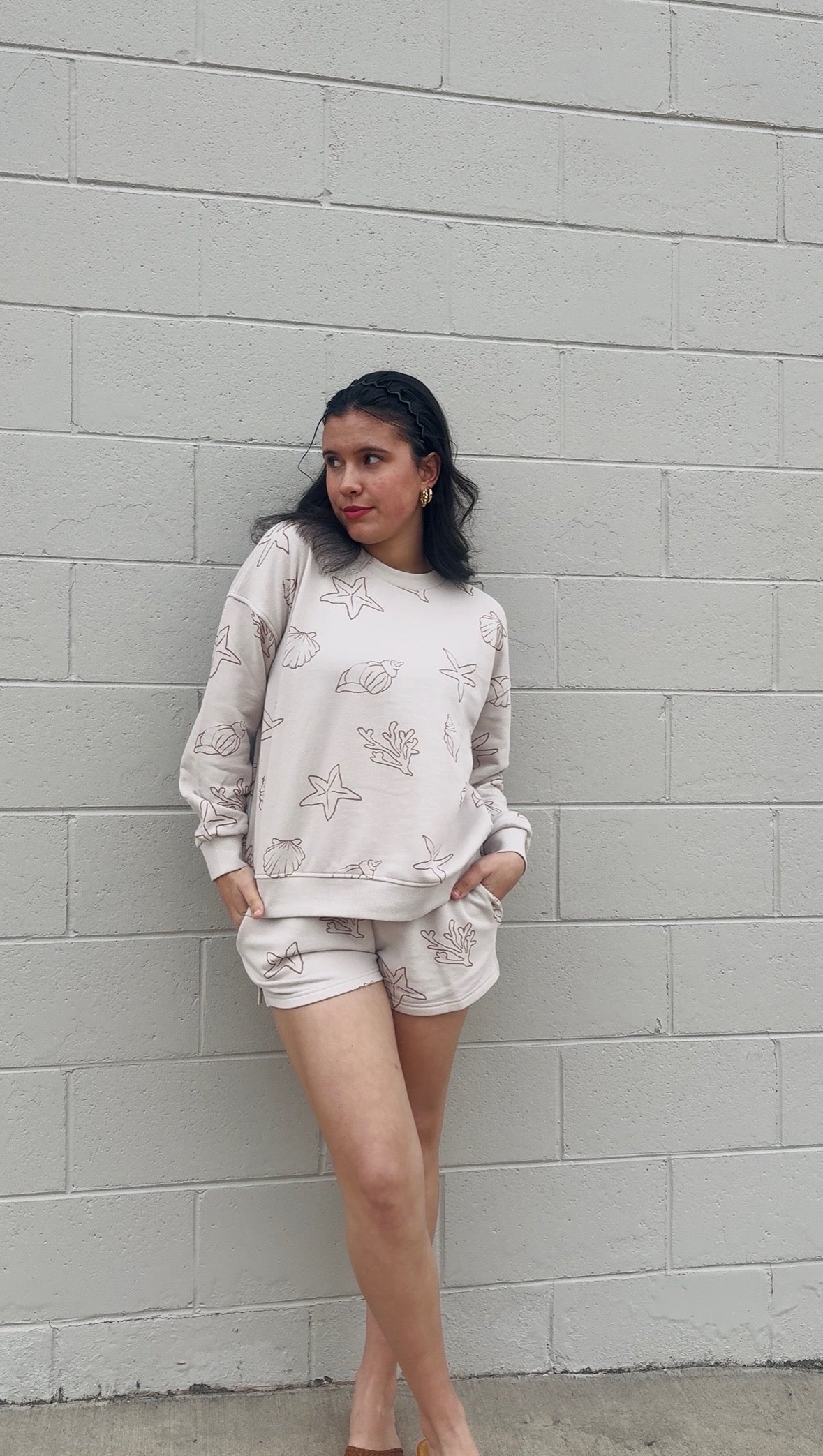 Alora Set Top