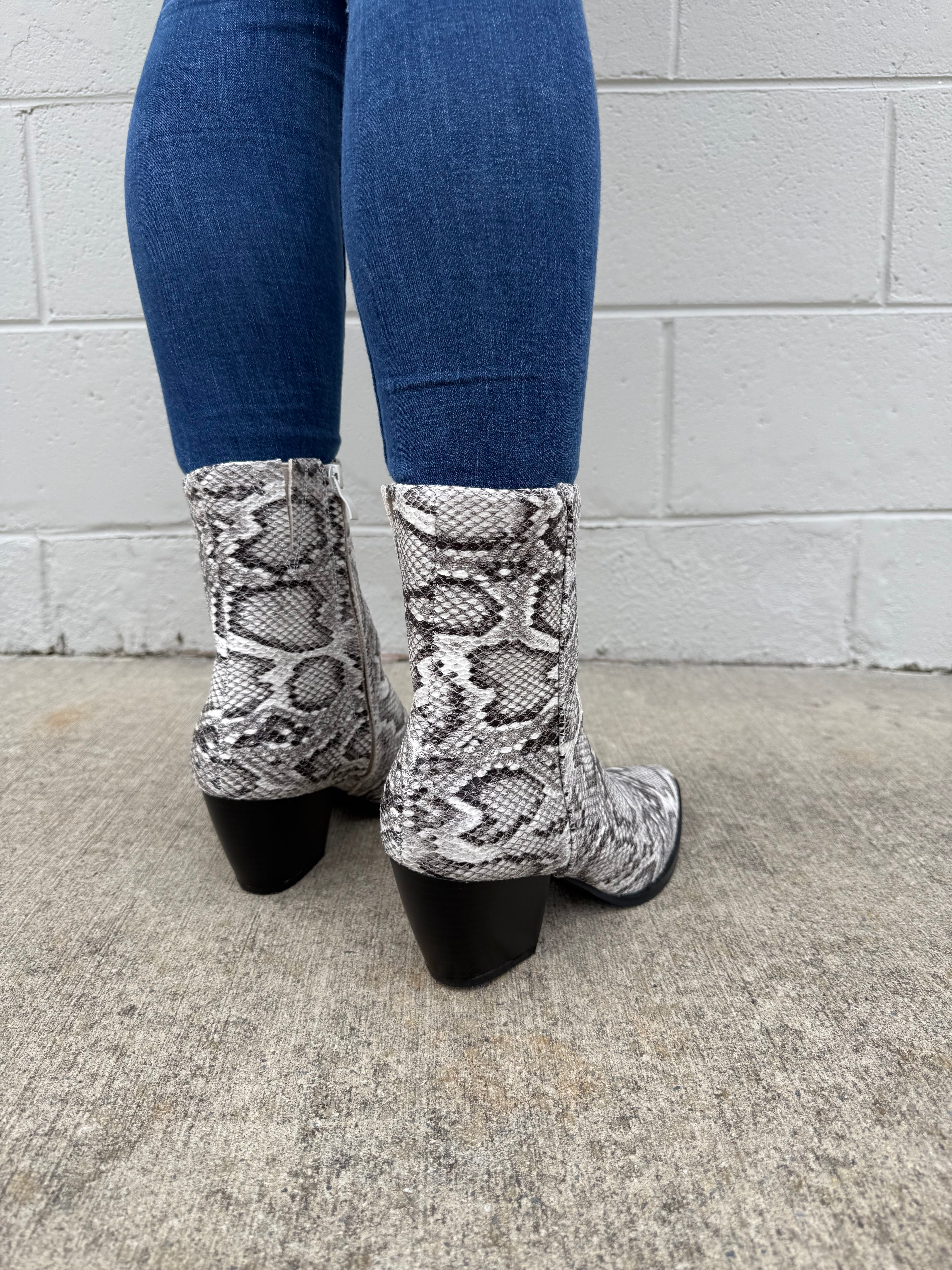 UMA Snake Boots