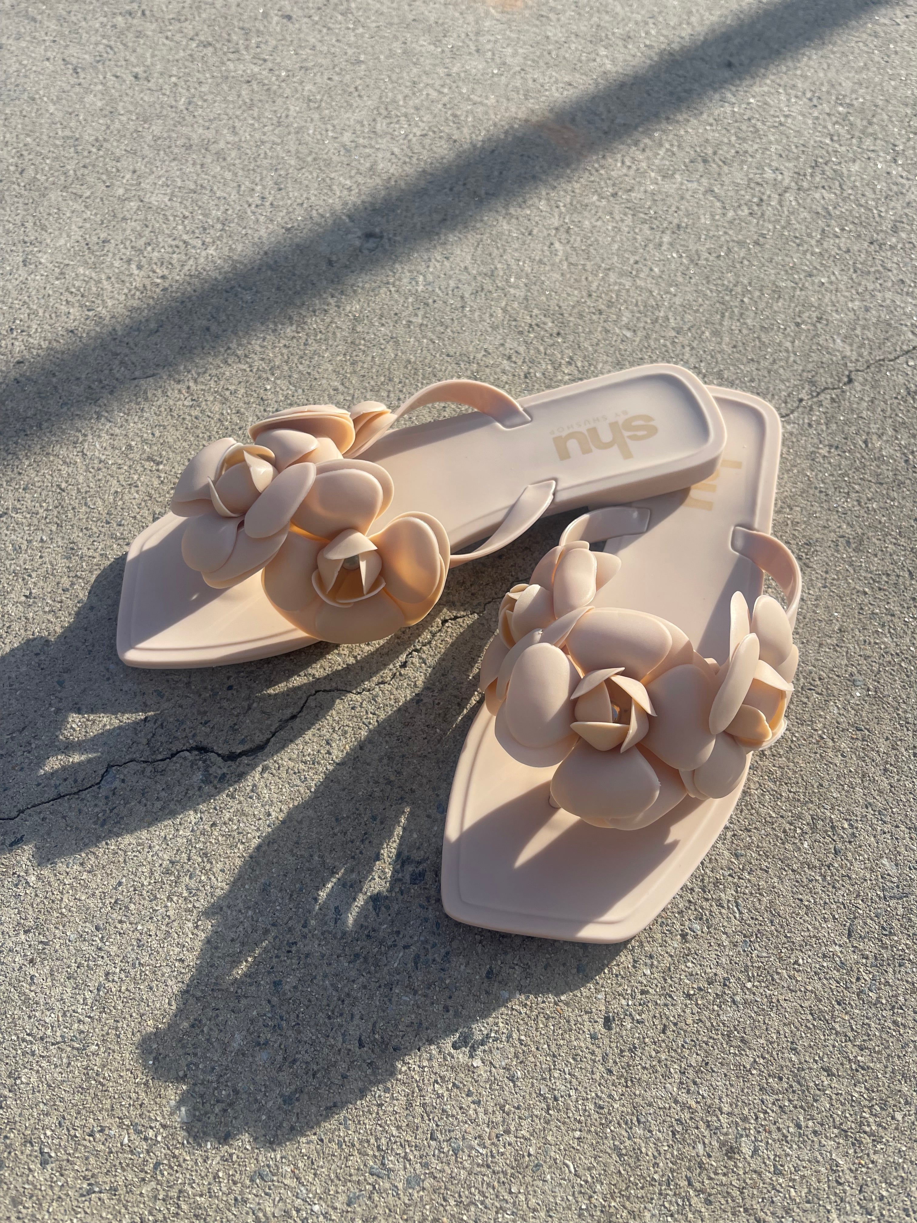 Dahlia Sandal