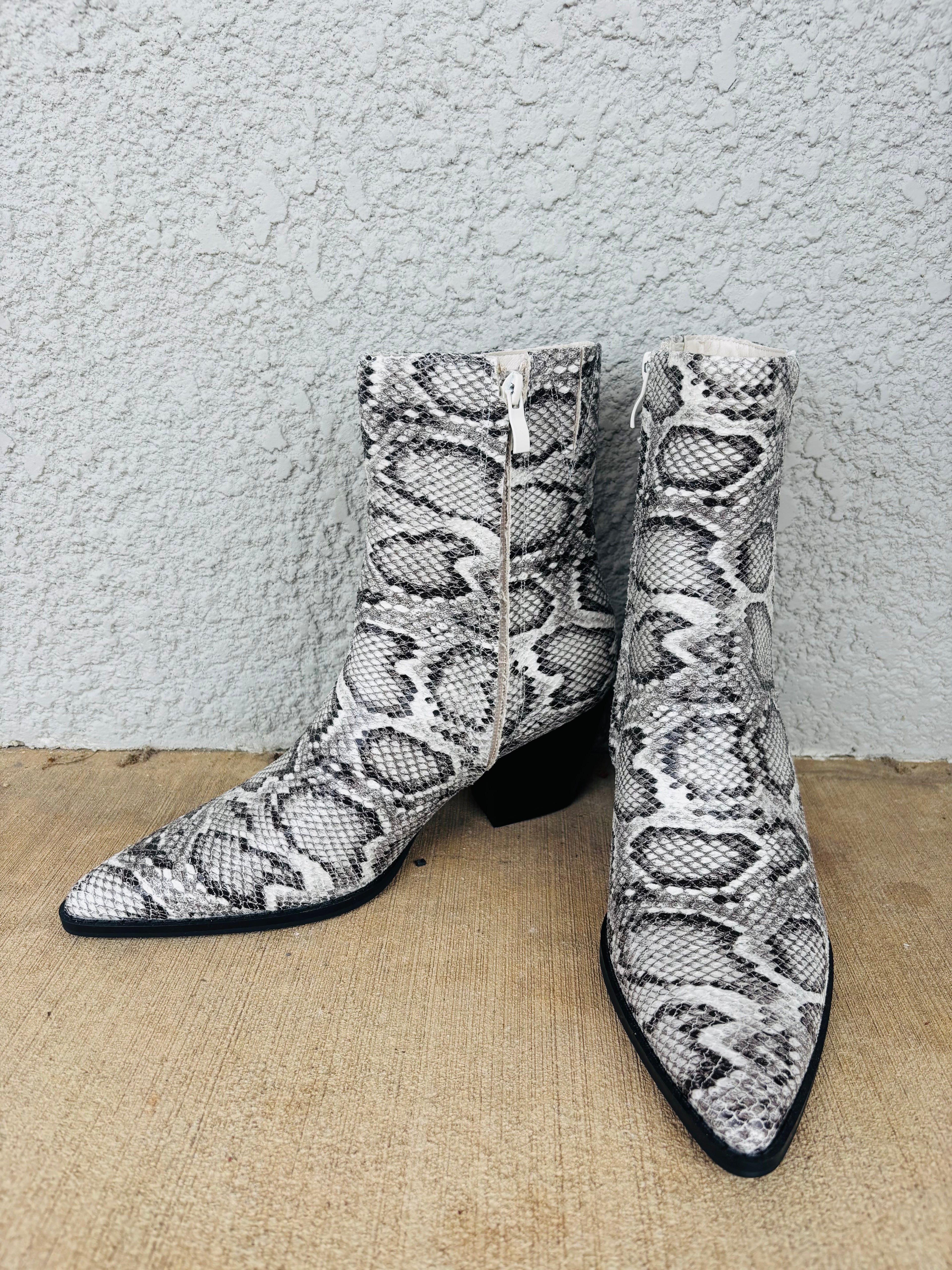UMA Snake Boots