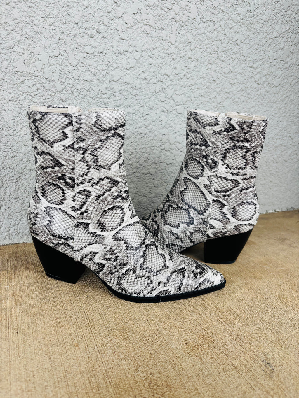 UMA Snake Boots