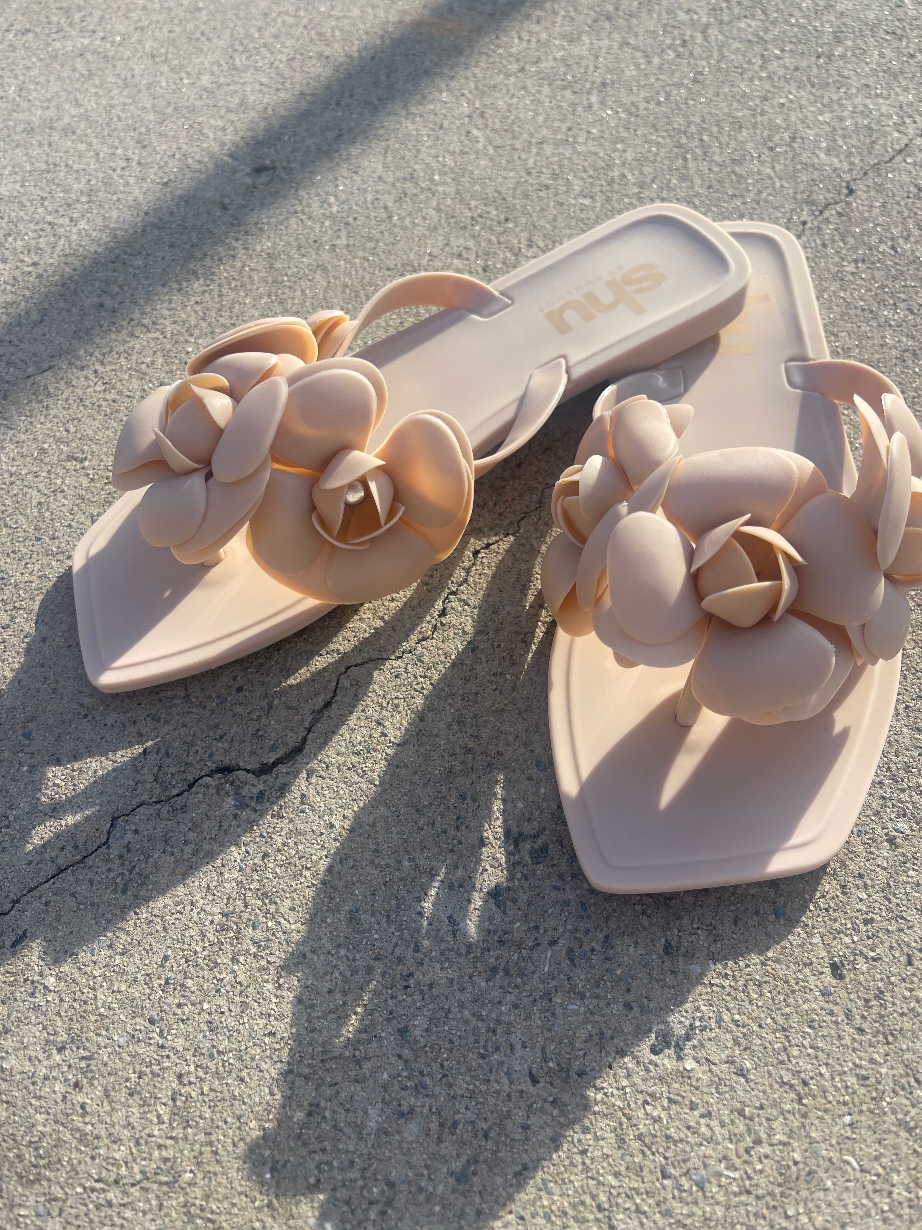 Dahlia Sandal