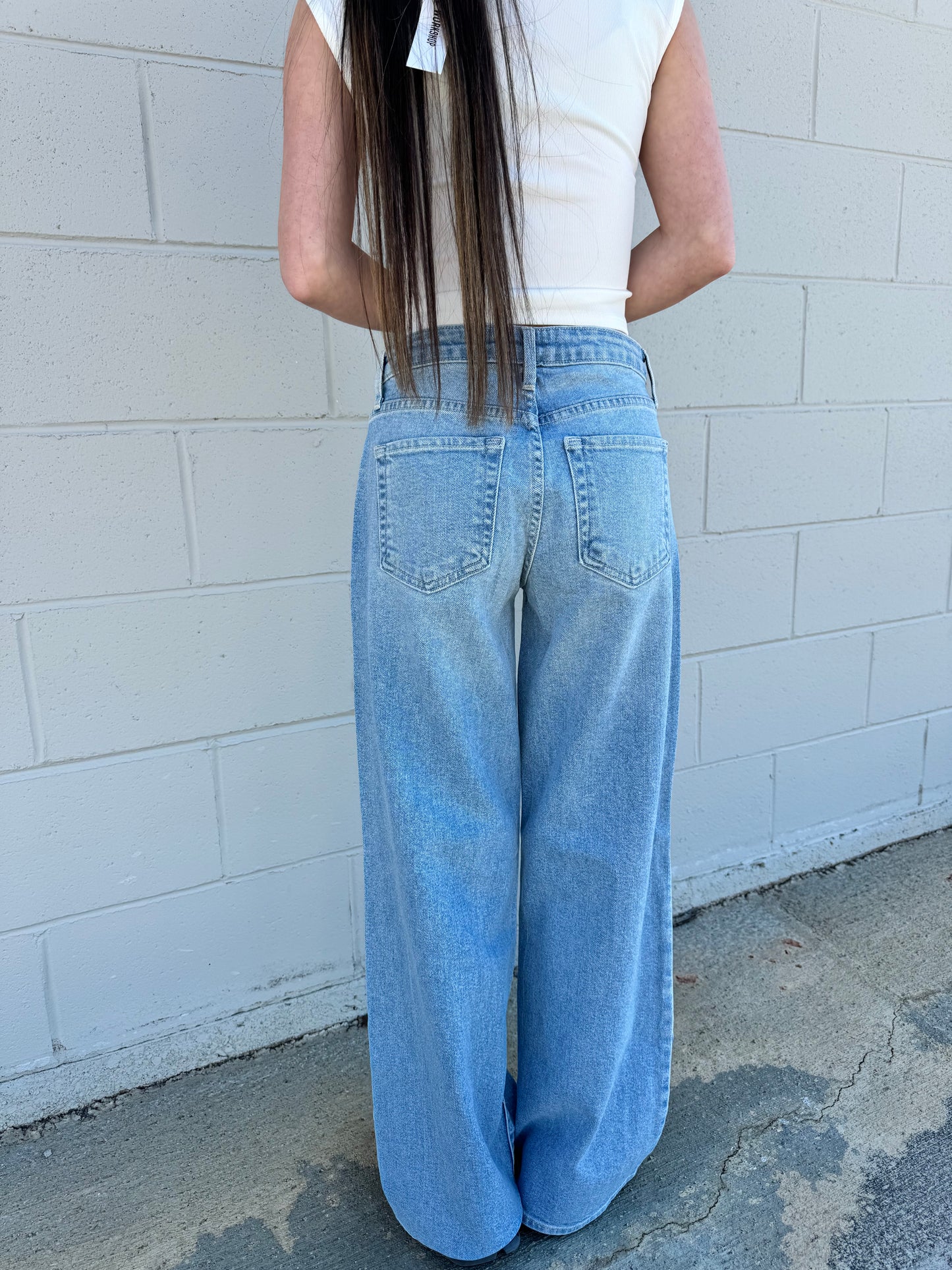 Mid Rise Slim Wide Leg Jean