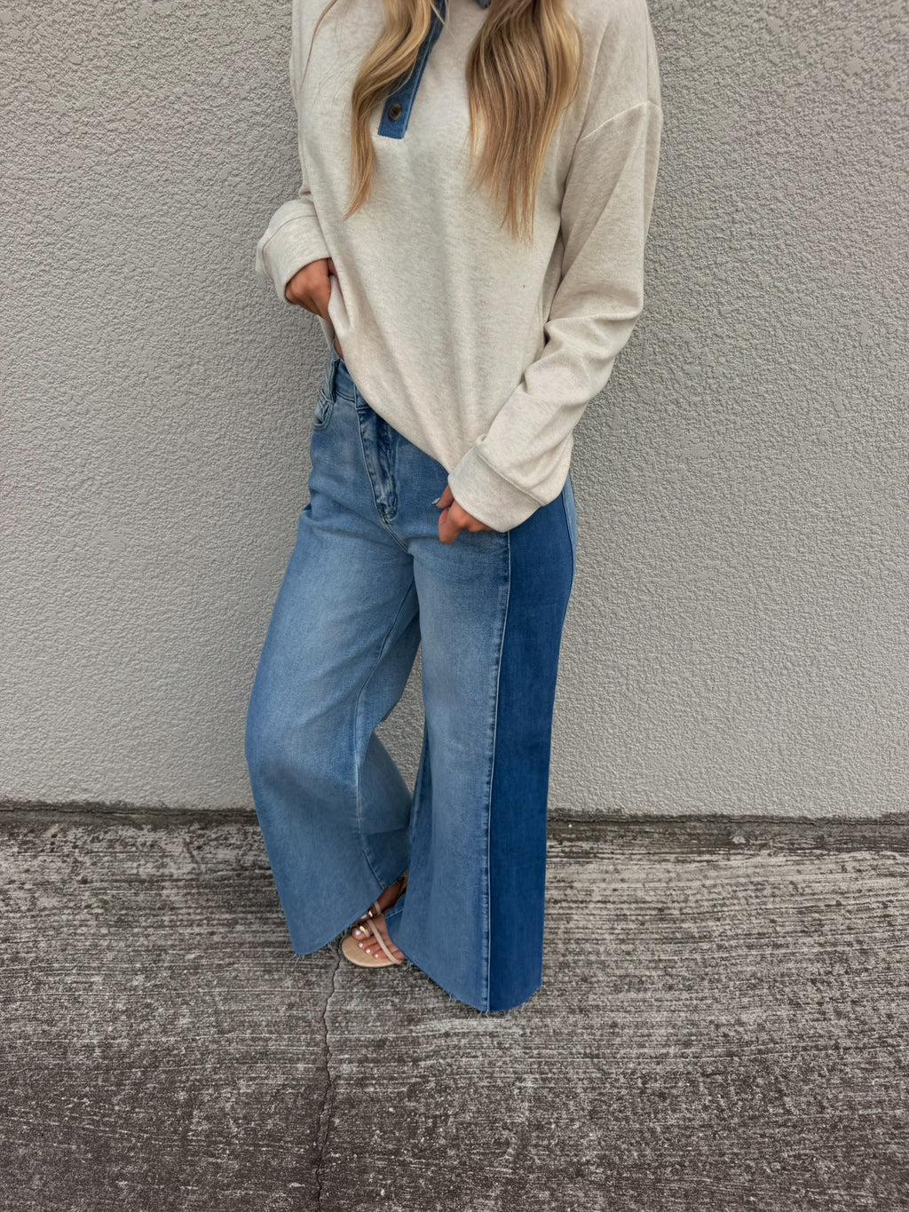 Crest Collard Pullover