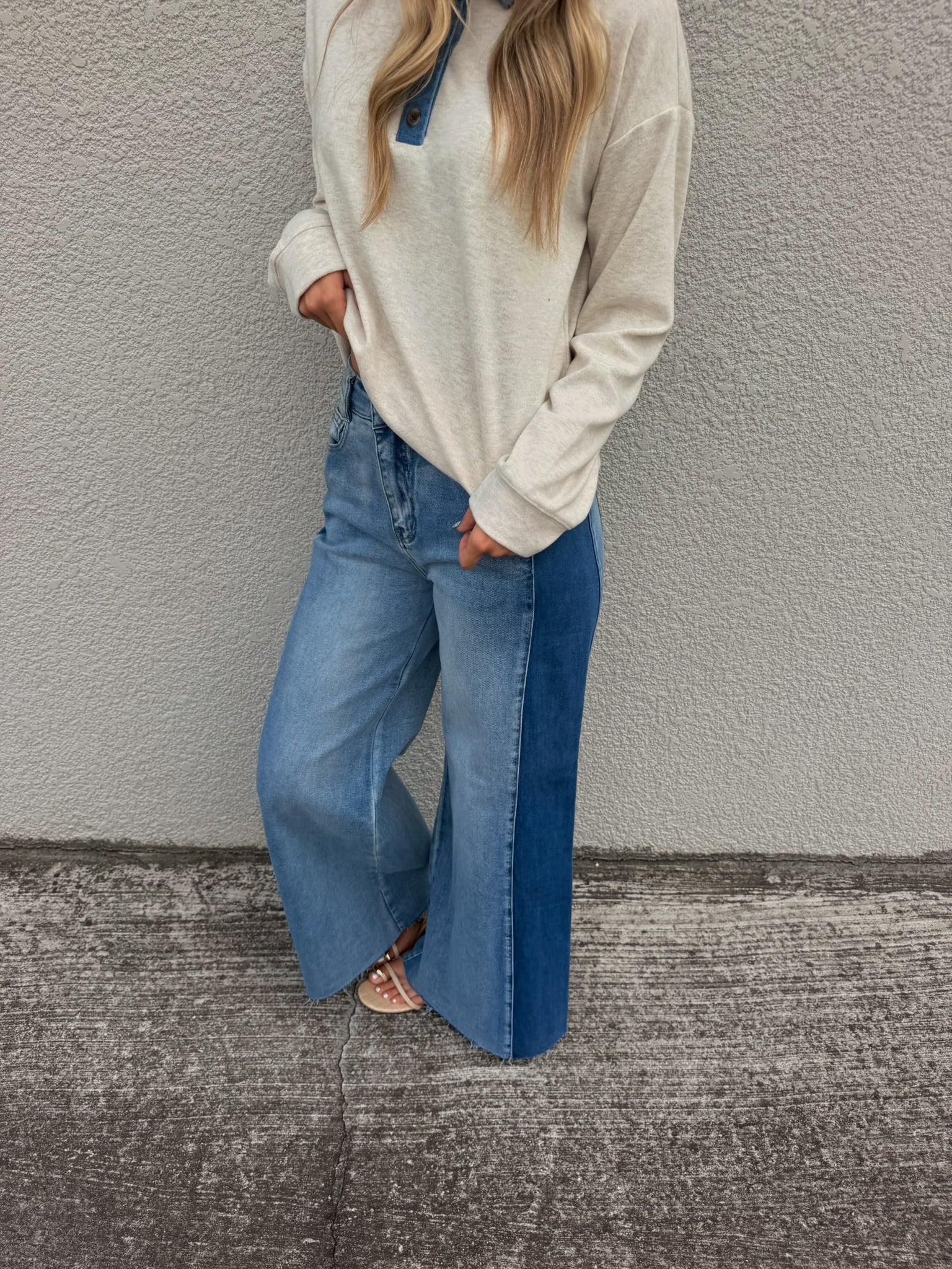 Crest Collard Pullover