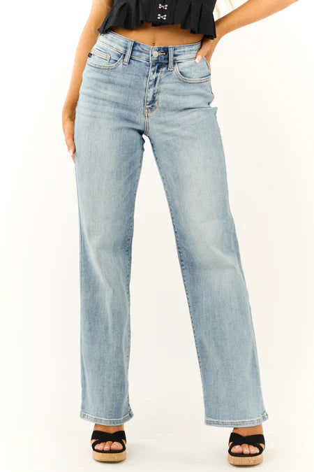 Judy Blue Straight Fit Medium Wash Jean