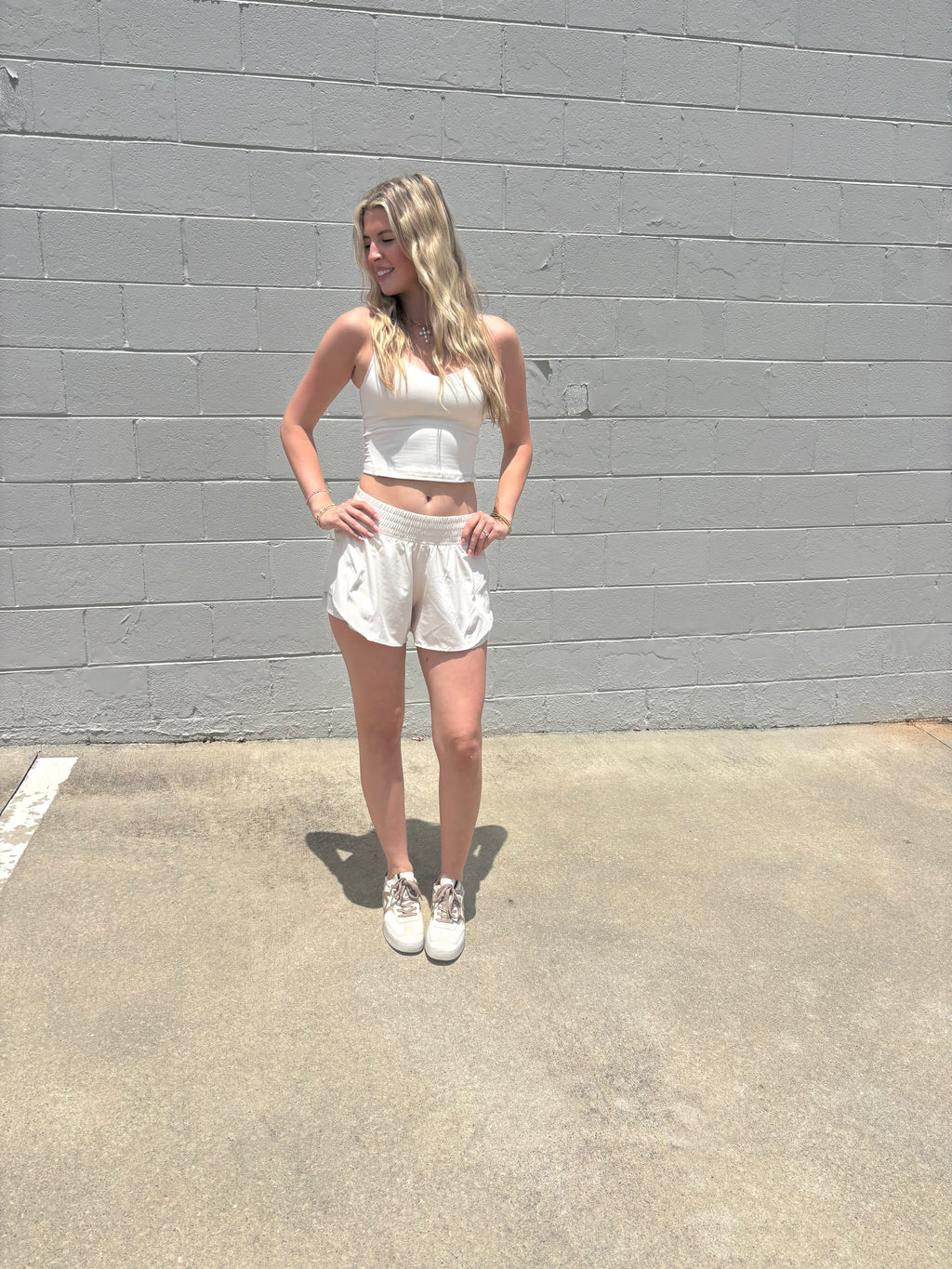 Polly Set Top